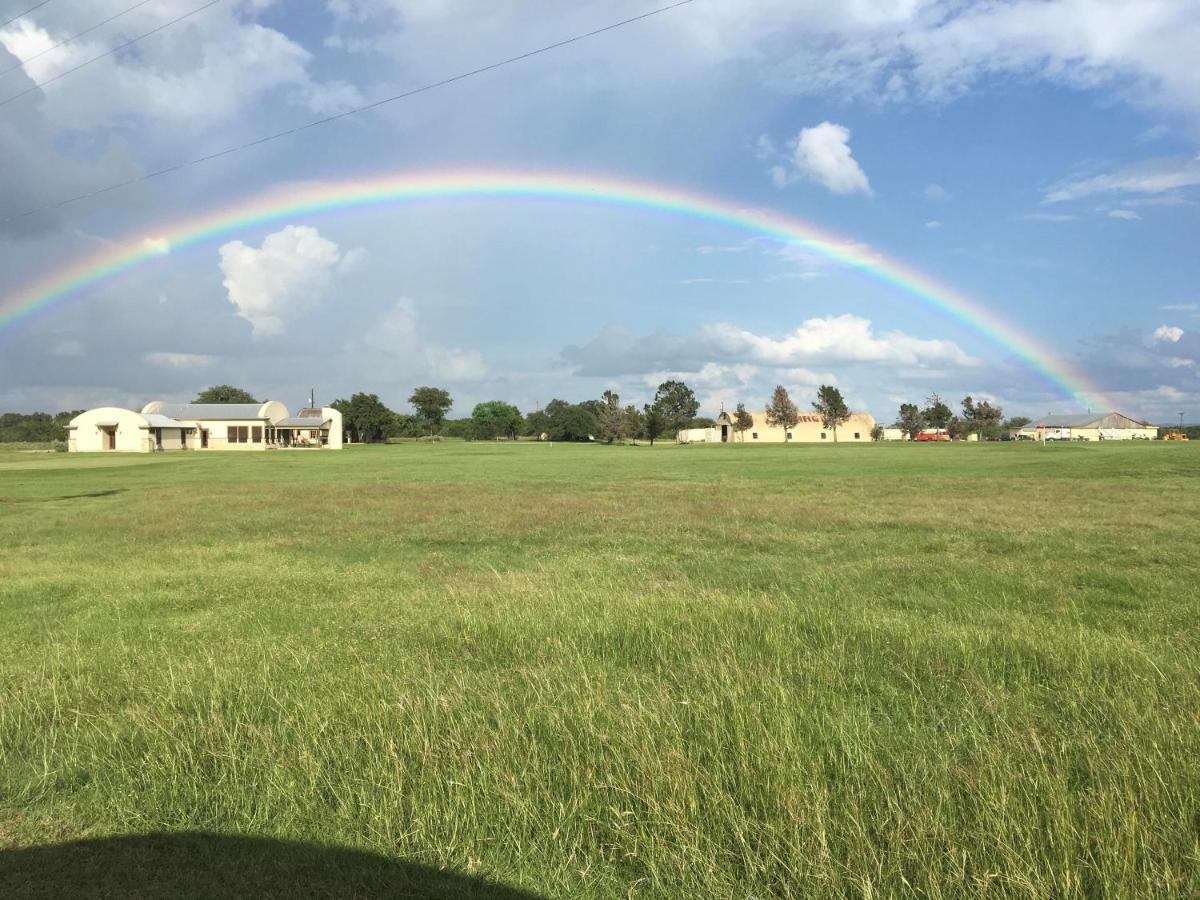 Flying L Ranch Resort & Golf Course Bandera Buitenkant foto